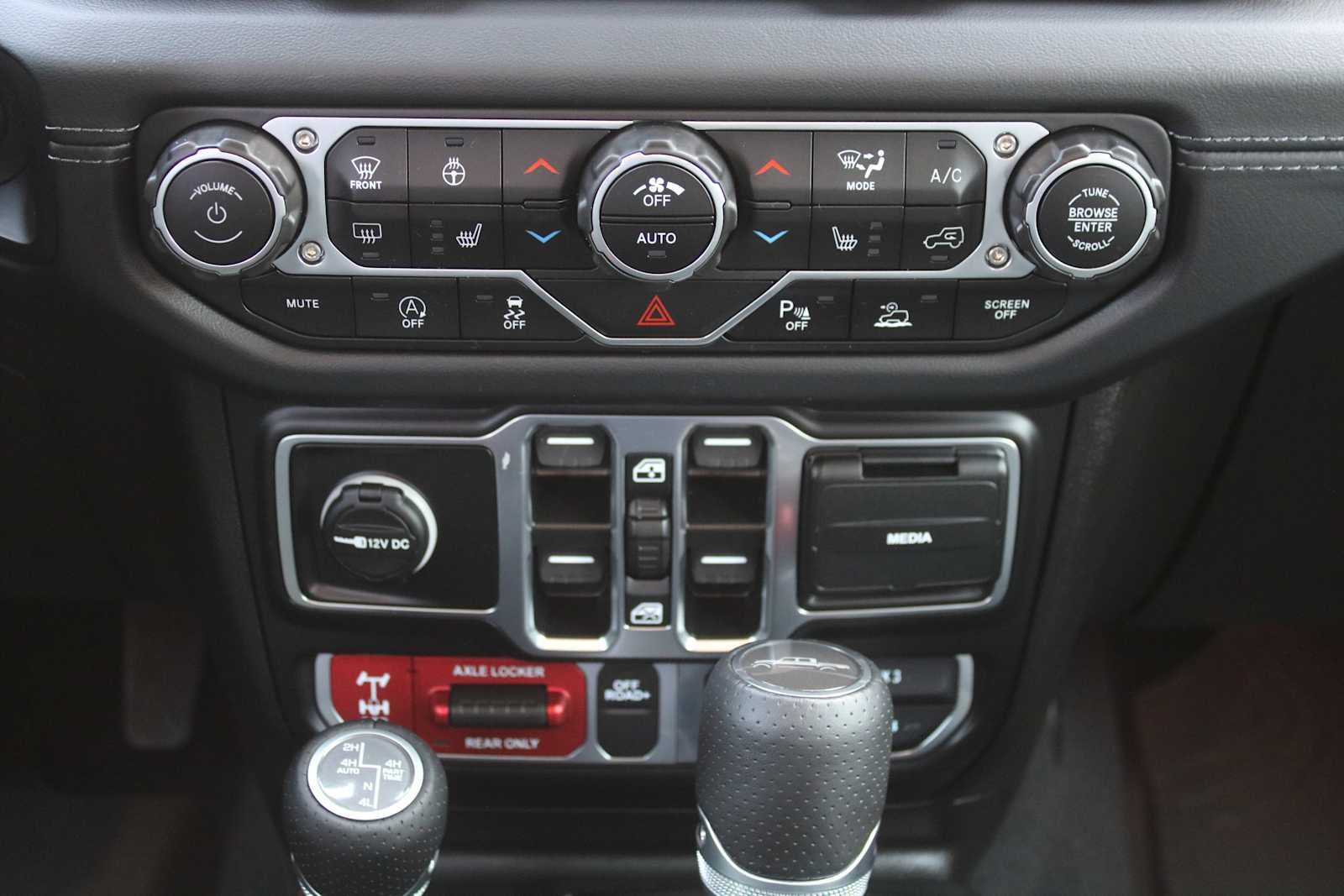 2025 Jeep Gladiator Mojave X