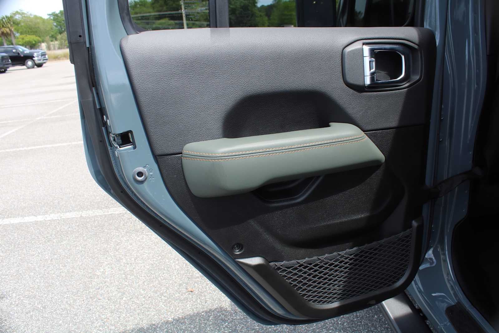 2025 Jeep Gladiator Mojave X