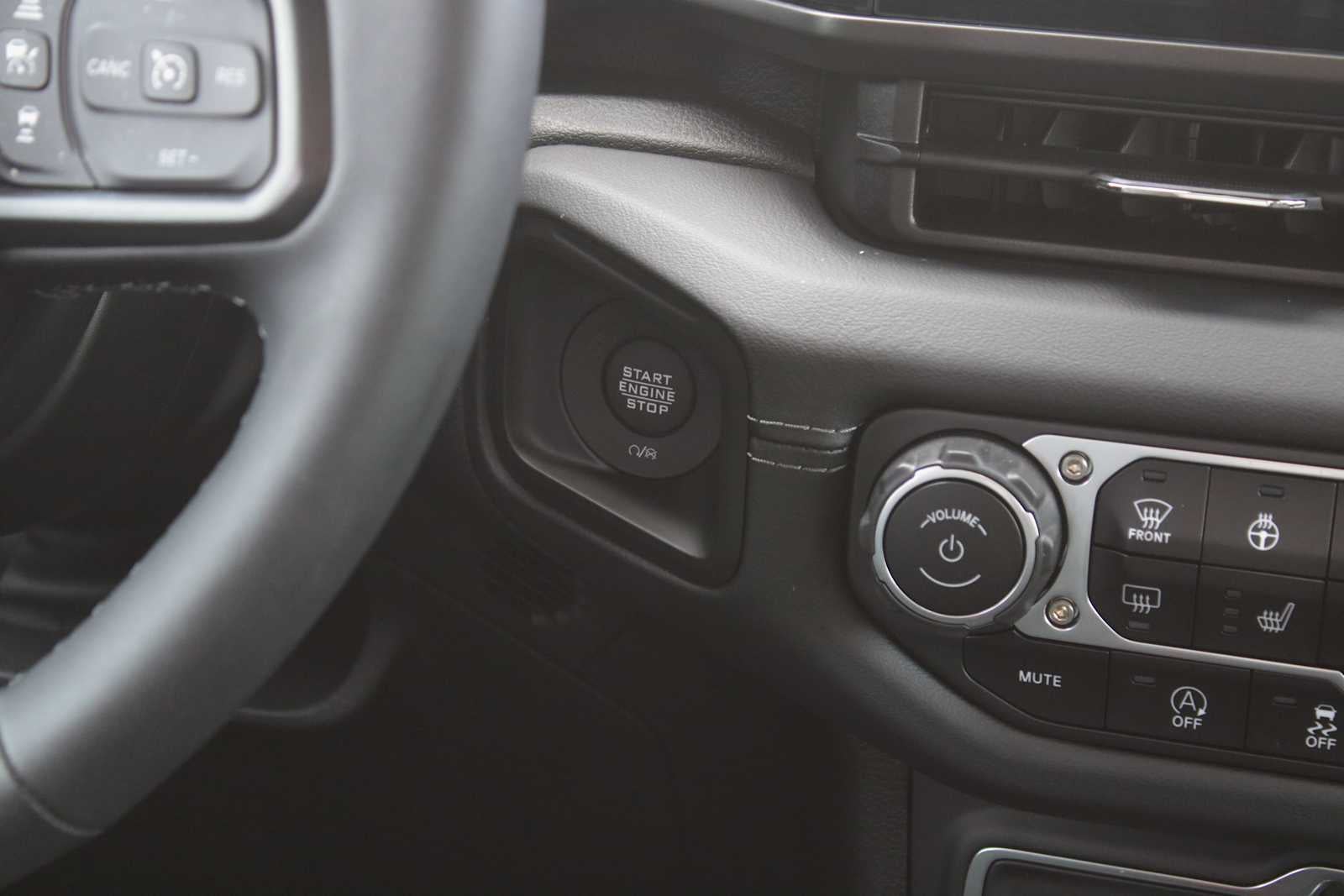 2025 Jeep Gladiator Mojave X