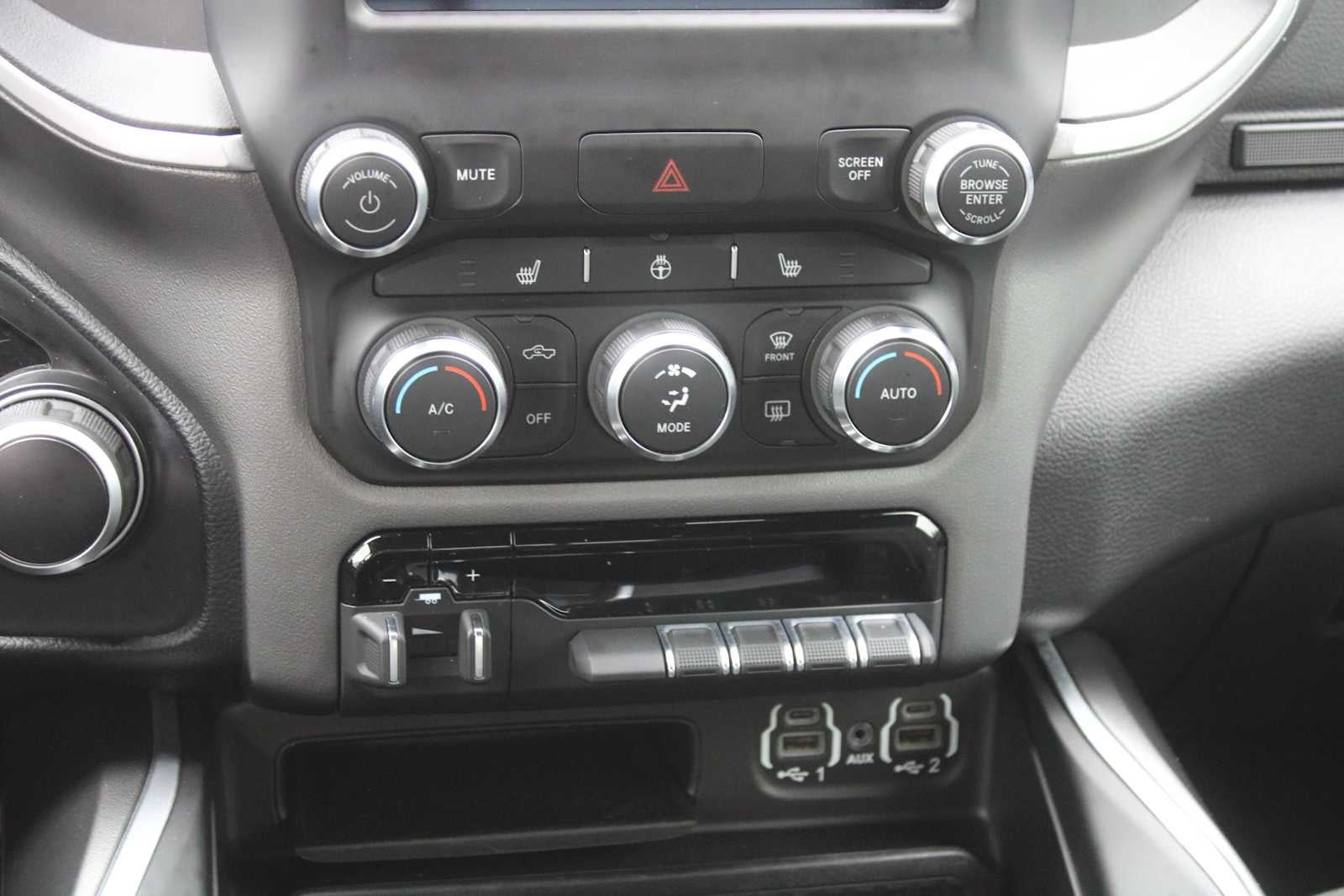 2021 RAM 1500 Big Horn Crew Cab 4x2 5'7' Box