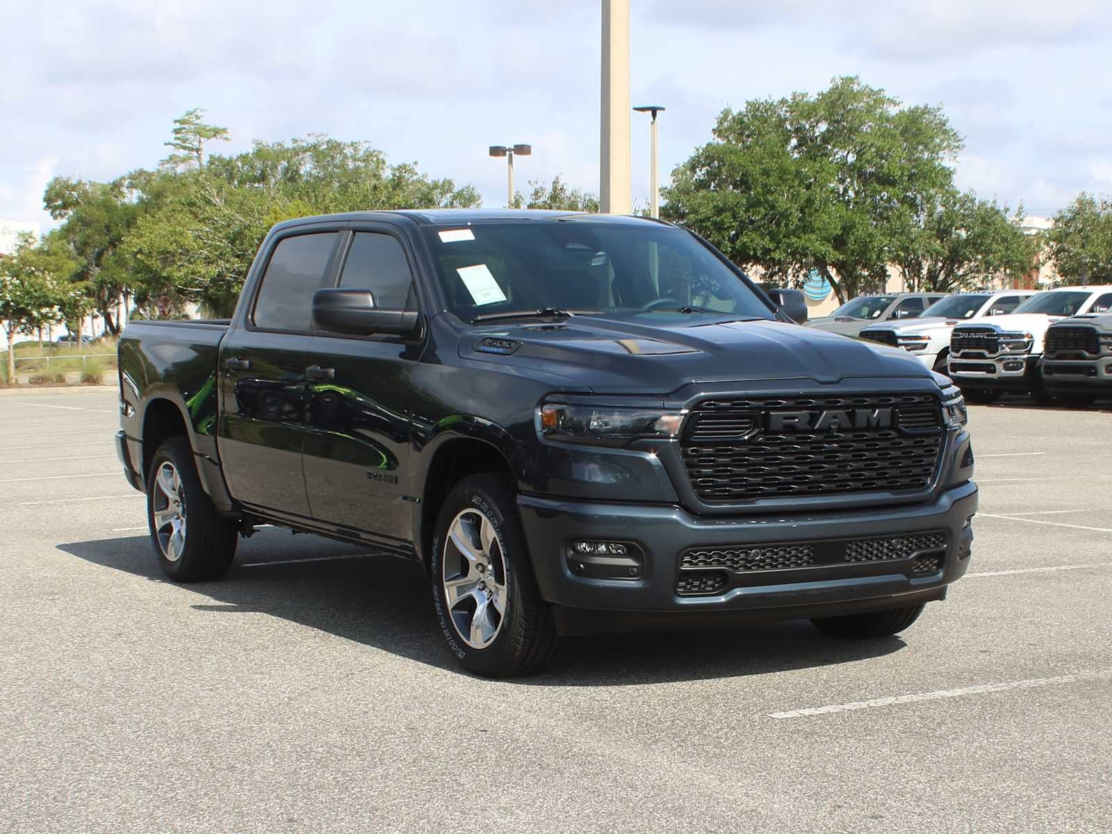 2026 RAM 1500 Express Crew Cab 5'7's photo