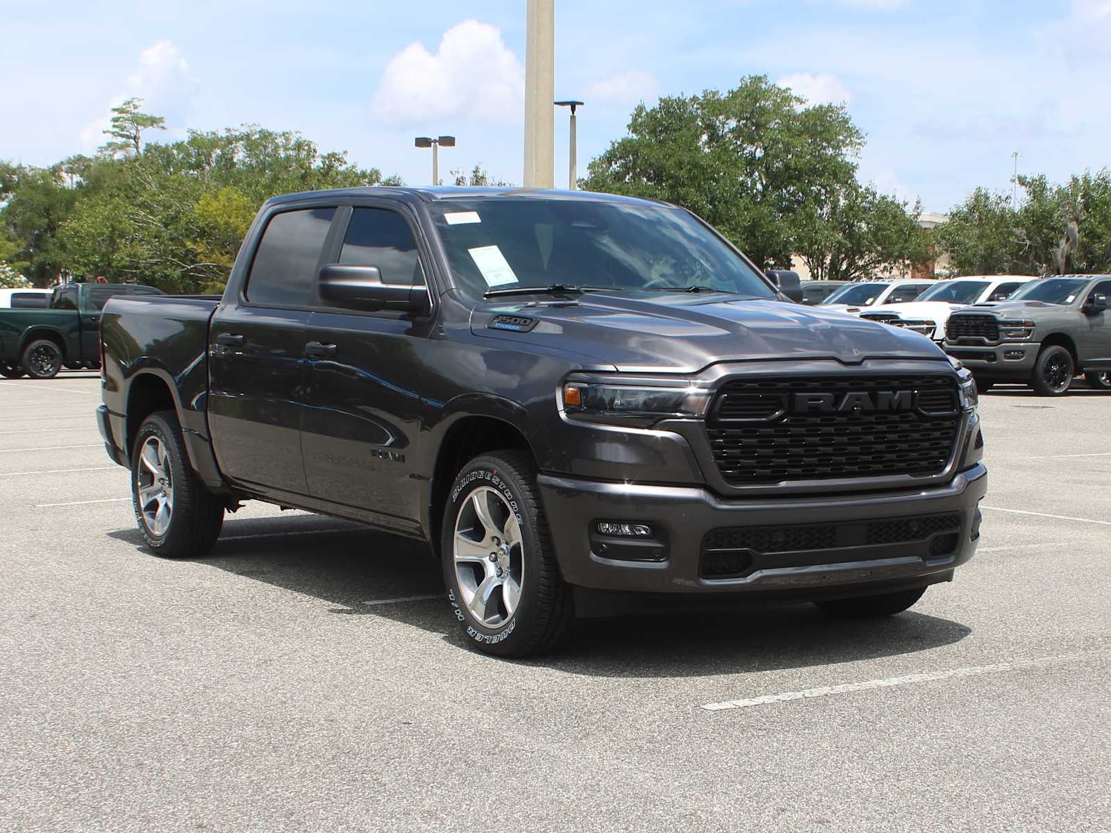 2026 RAM 1500 Express Crew Cab 5'7's photo