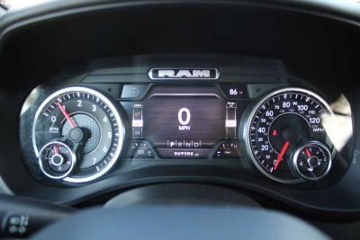 2022 RAM 1500 Big Horn Crew Cab 4x4 5'7' Box