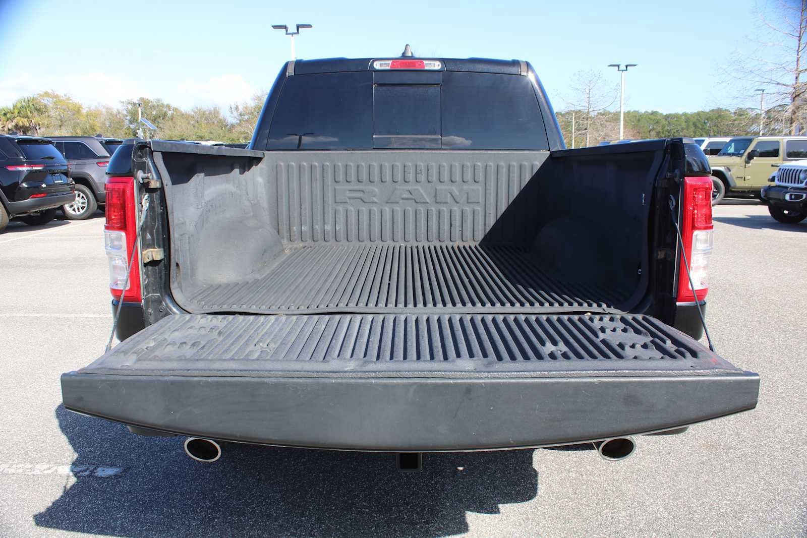 2021 RAM 1500 Big Horn Crew Cab 4x4 5'7' Box