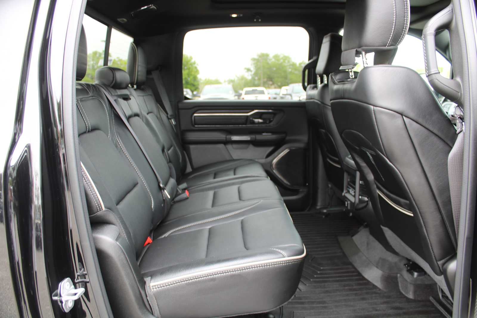 2022 RAM 1500 Limited Crew Cab 4x4 5'7' Box