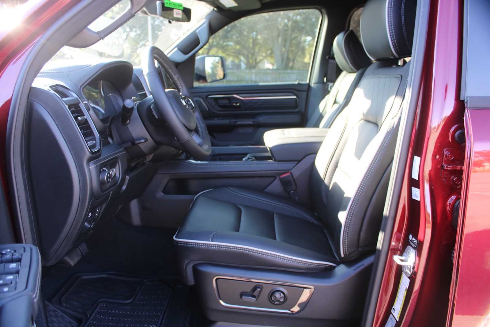 2026 RAM Ram 1500 RAM 1500 LIMITED CREW CAB 4X4 5'7' BOX