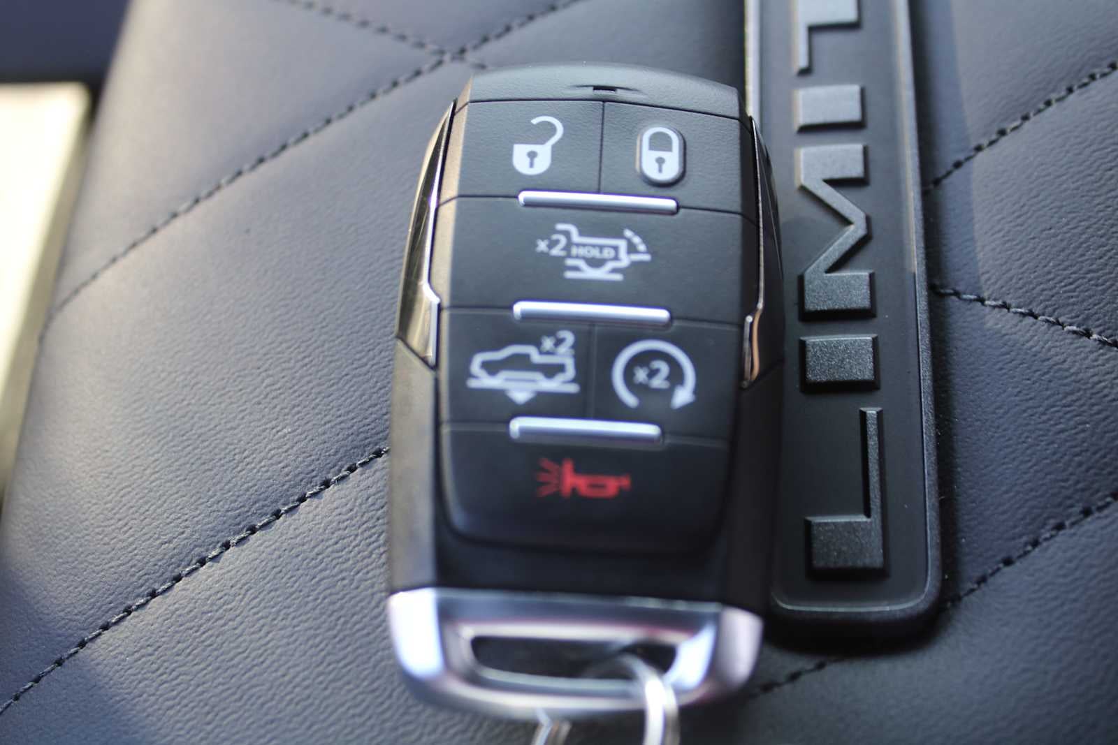 2026 RAM Ram 1500 RAM 1500 LIMITED CREW CAB 4X4 5'7' BOX