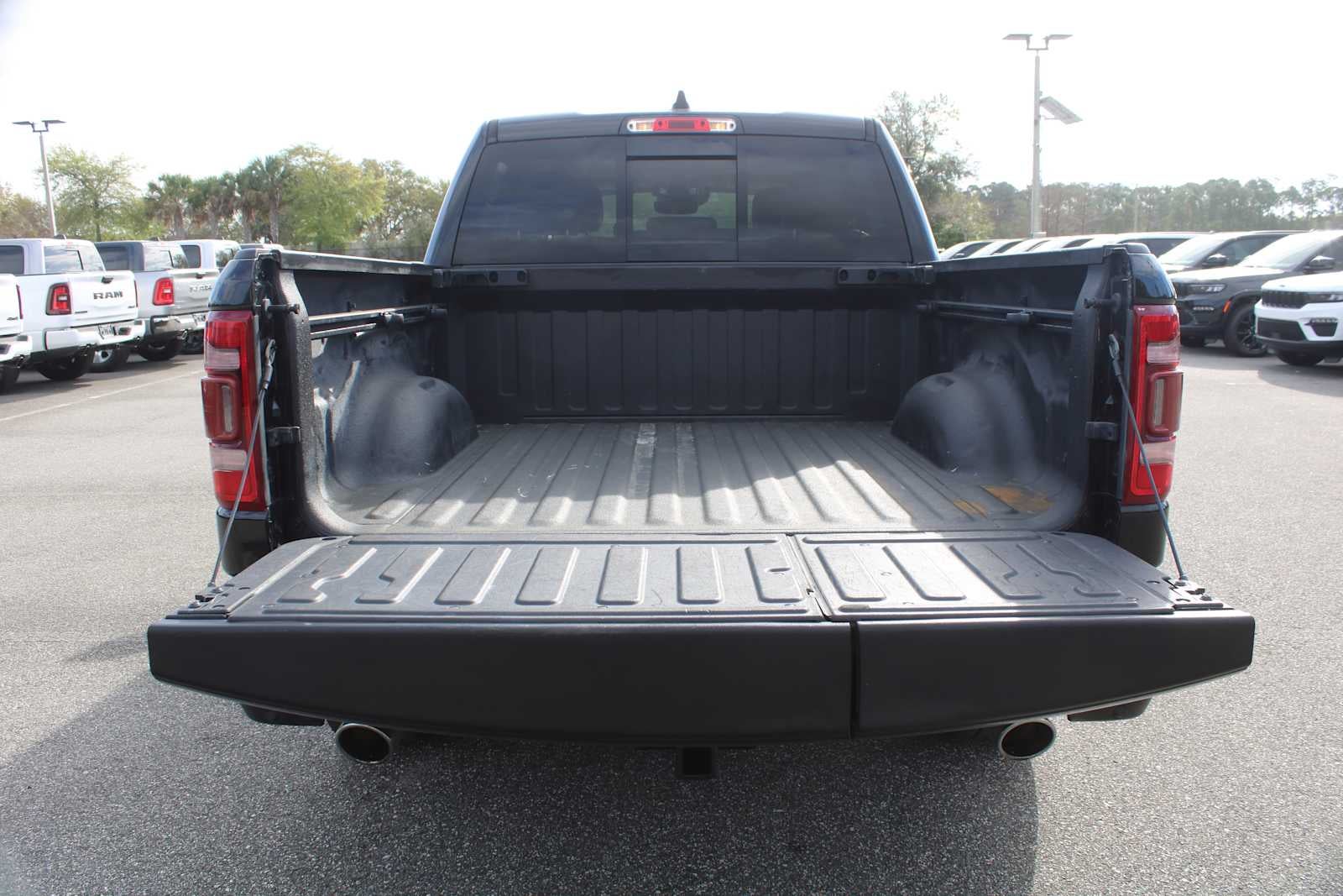 2020 RAM 1500 Limited Crew Cab 4x4 5'7' Box