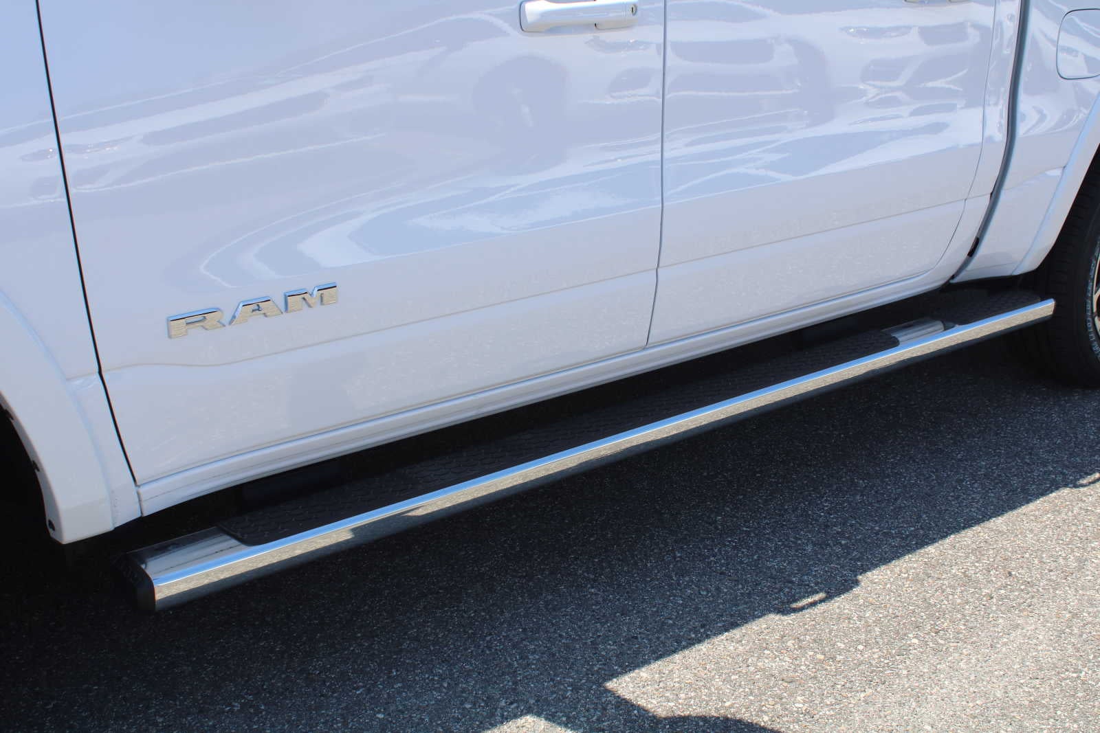 2025 RAM Ram 1500 RAM 1500 LARAMIE CREW CAB 4X4 5'7' BOX