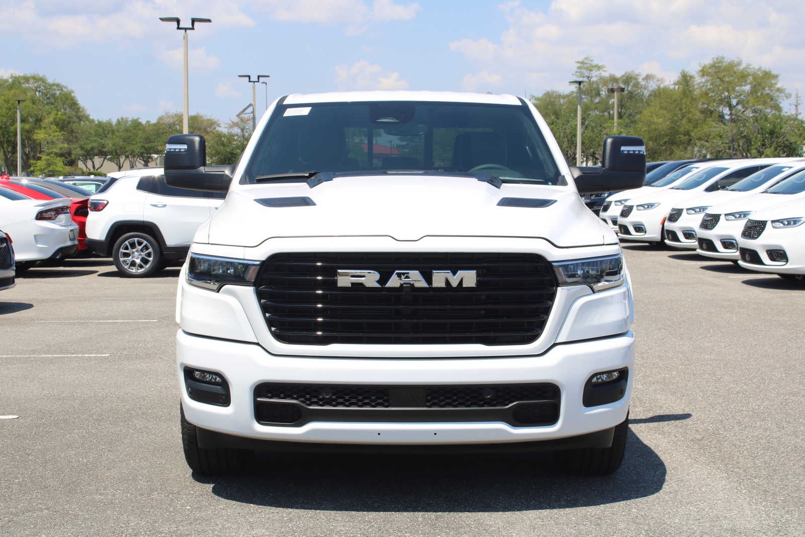 2025 RAM Ram 1500 RAM 1500 LARAMIE CREW CAB 4X4 5'7' BOX