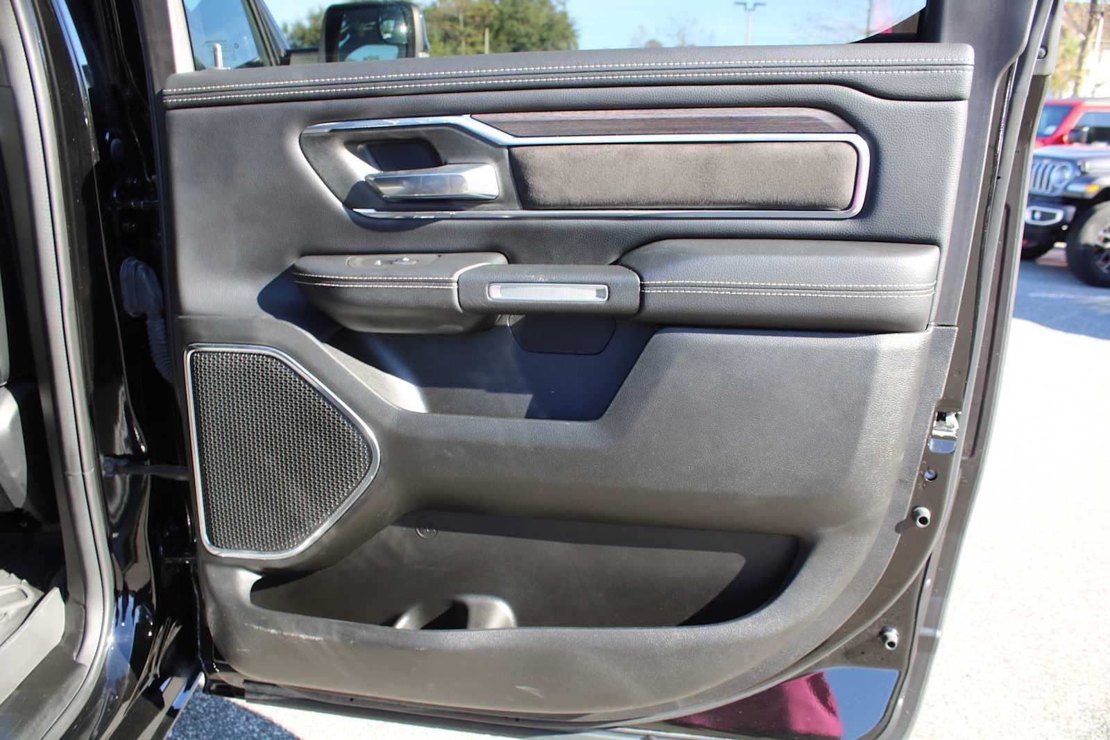 2025 RAM 1500 Laramie Crew Cab 4x4 5'7' Box