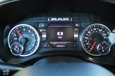 2022 RAM 1500 Laramie Crew Cab 4x4 5'7' Box