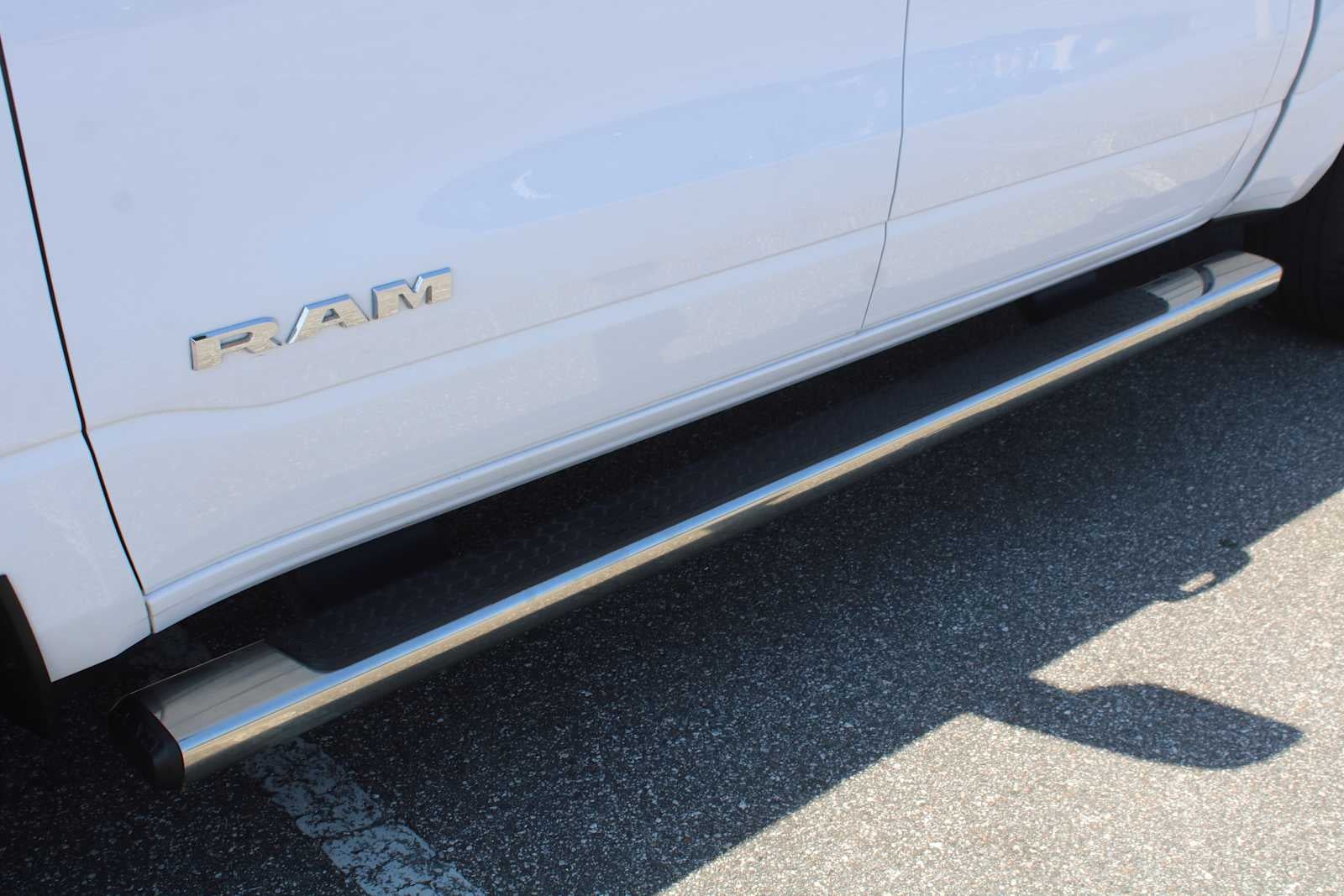 2023 RAM 1500 Laramie Crew Cab 4x4 5'7' Box