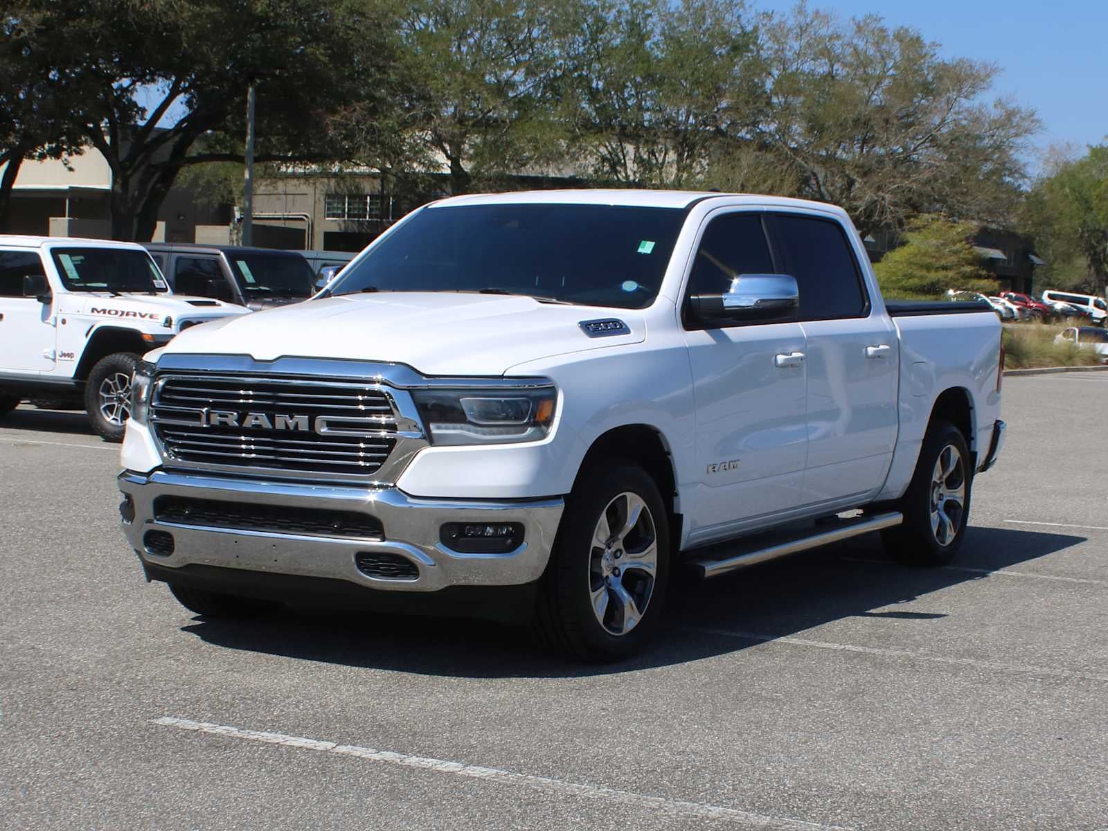 2023 RAM 1500 Laramie Crew Cab 4x4 5'7' Box