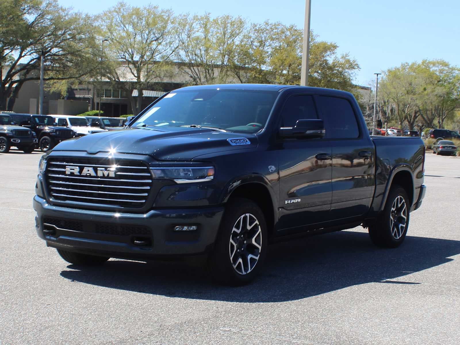 2026 RAM Ram 1500 RAM 1500 LARAMIE CREW CAB 4X4 5'7' BOX