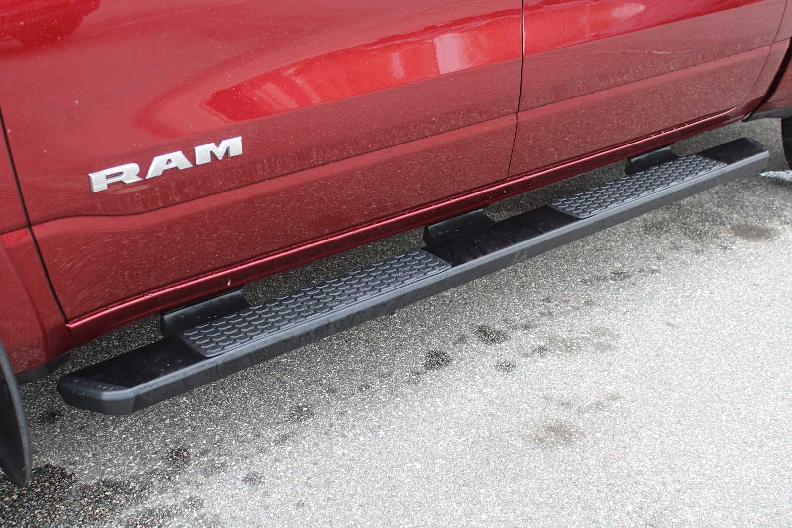 2022 RAM 1500 Laramie Crew Cab 4x4 5'7' Box