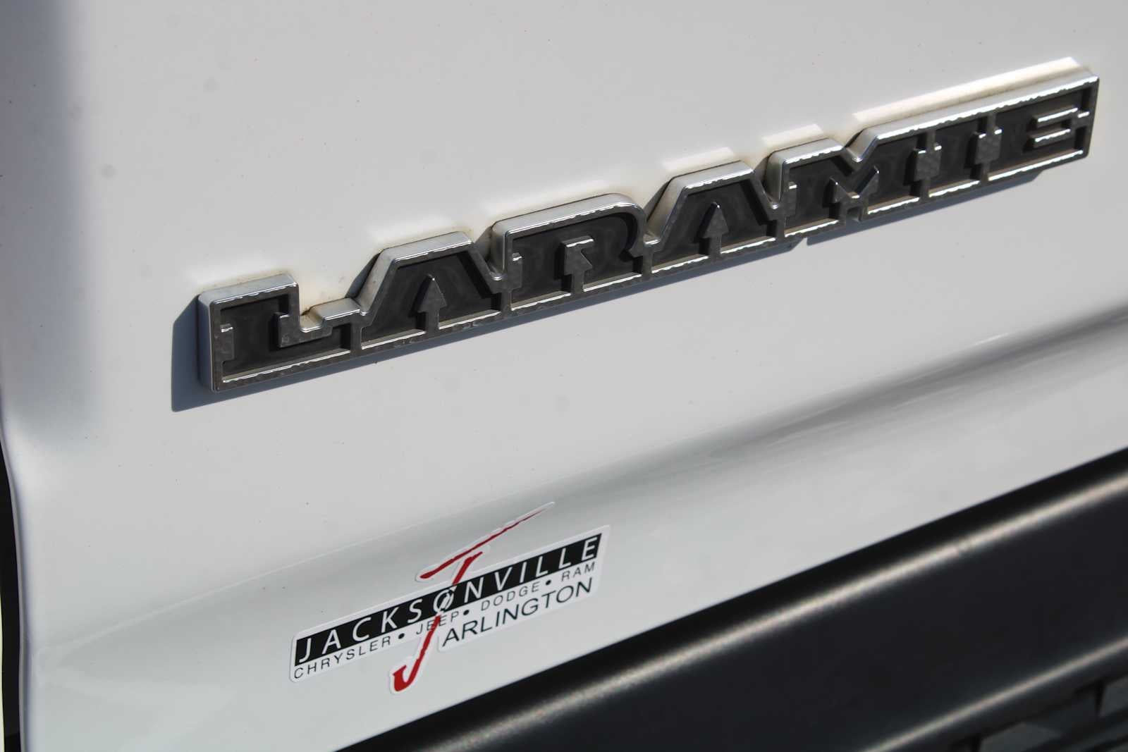 2022 RAM 1500 Laramie Crew Cab 4x4 5'7' Box