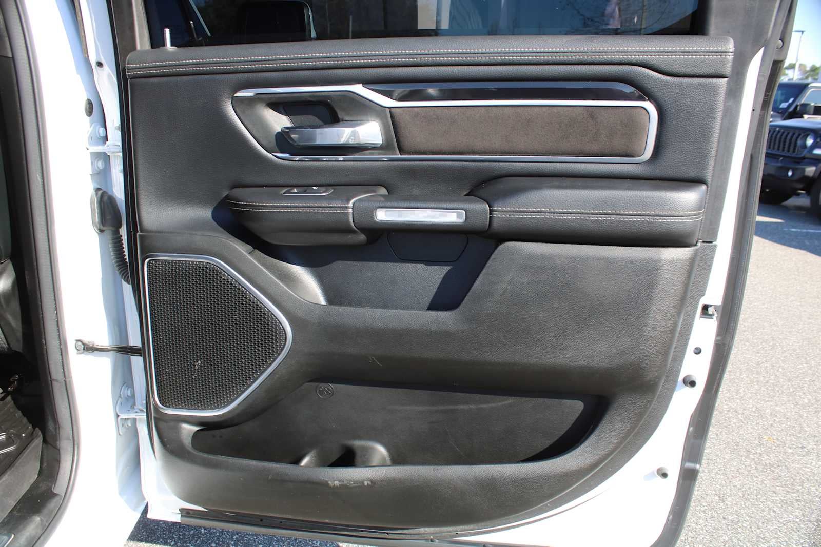 2022 RAM 1500 Laramie Crew Cab 4x4 5'7' Box