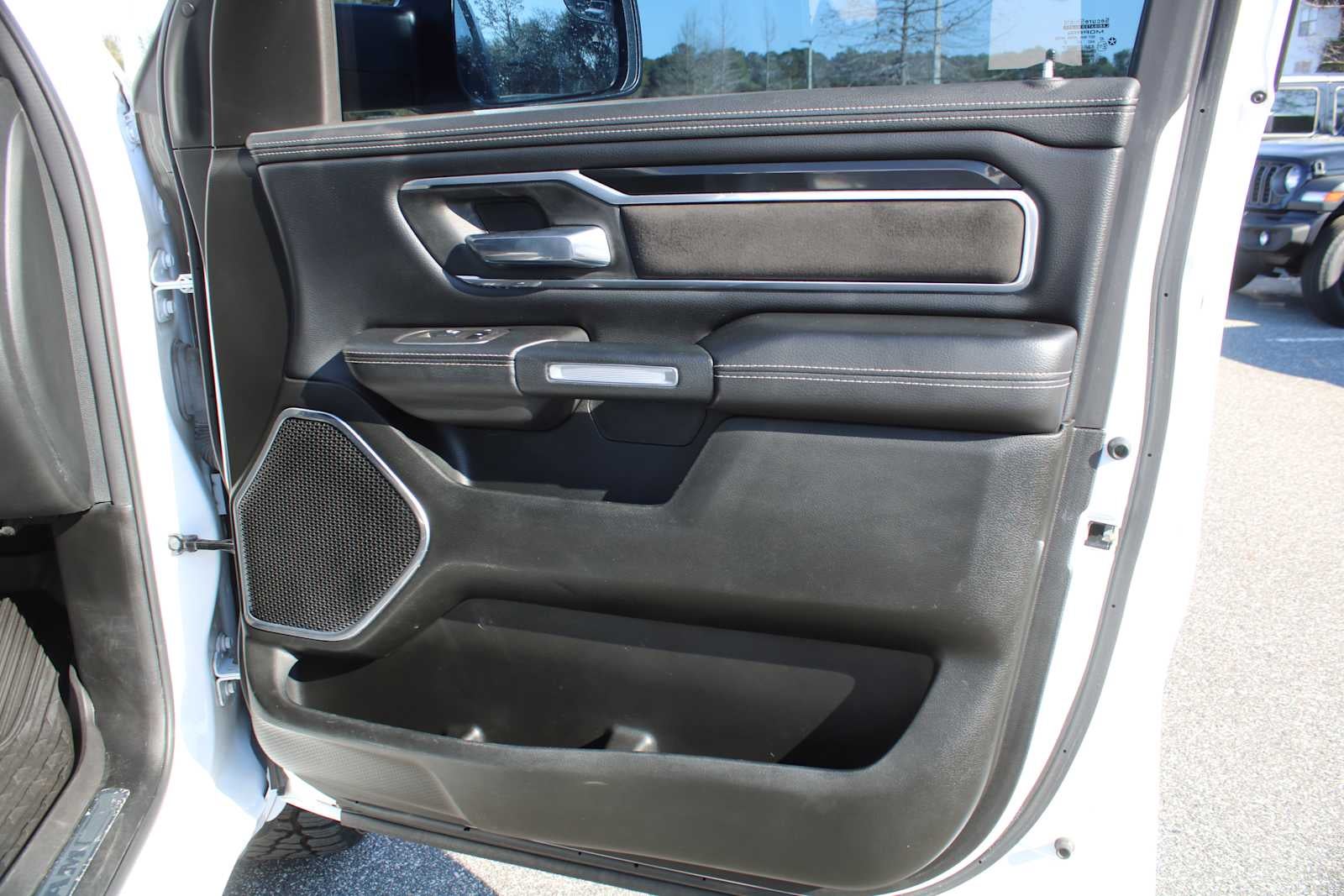 2022 RAM 1500 Laramie Crew Cab 4x4 5'7' Box