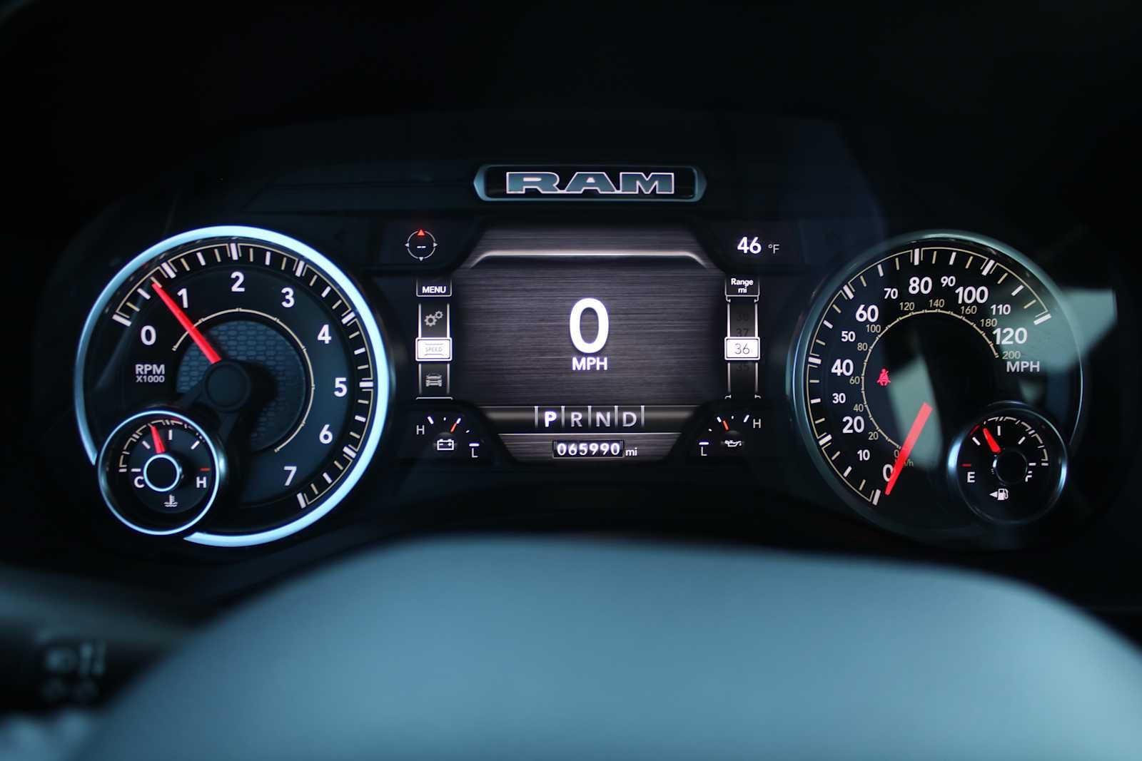 2022 RAM 1500 Laramie Crew Cab 4x4 5'7' Box