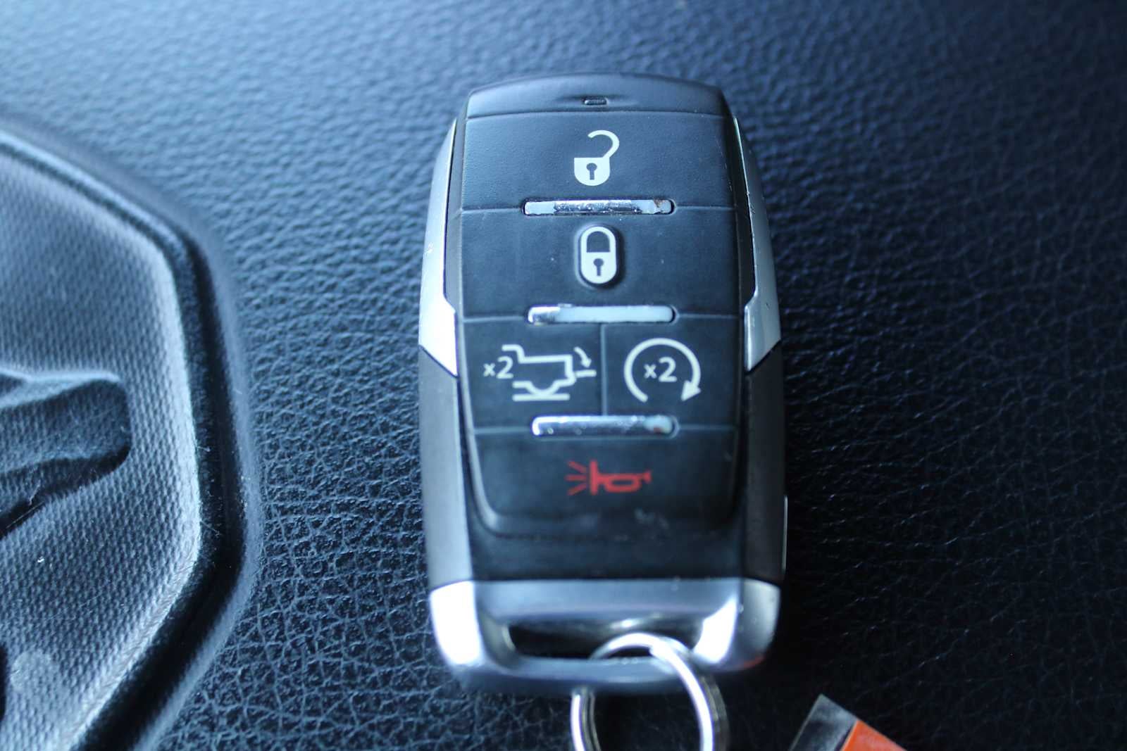 2022 RAM 1500 Laramie Crew Cab 4x4 5'7' Box