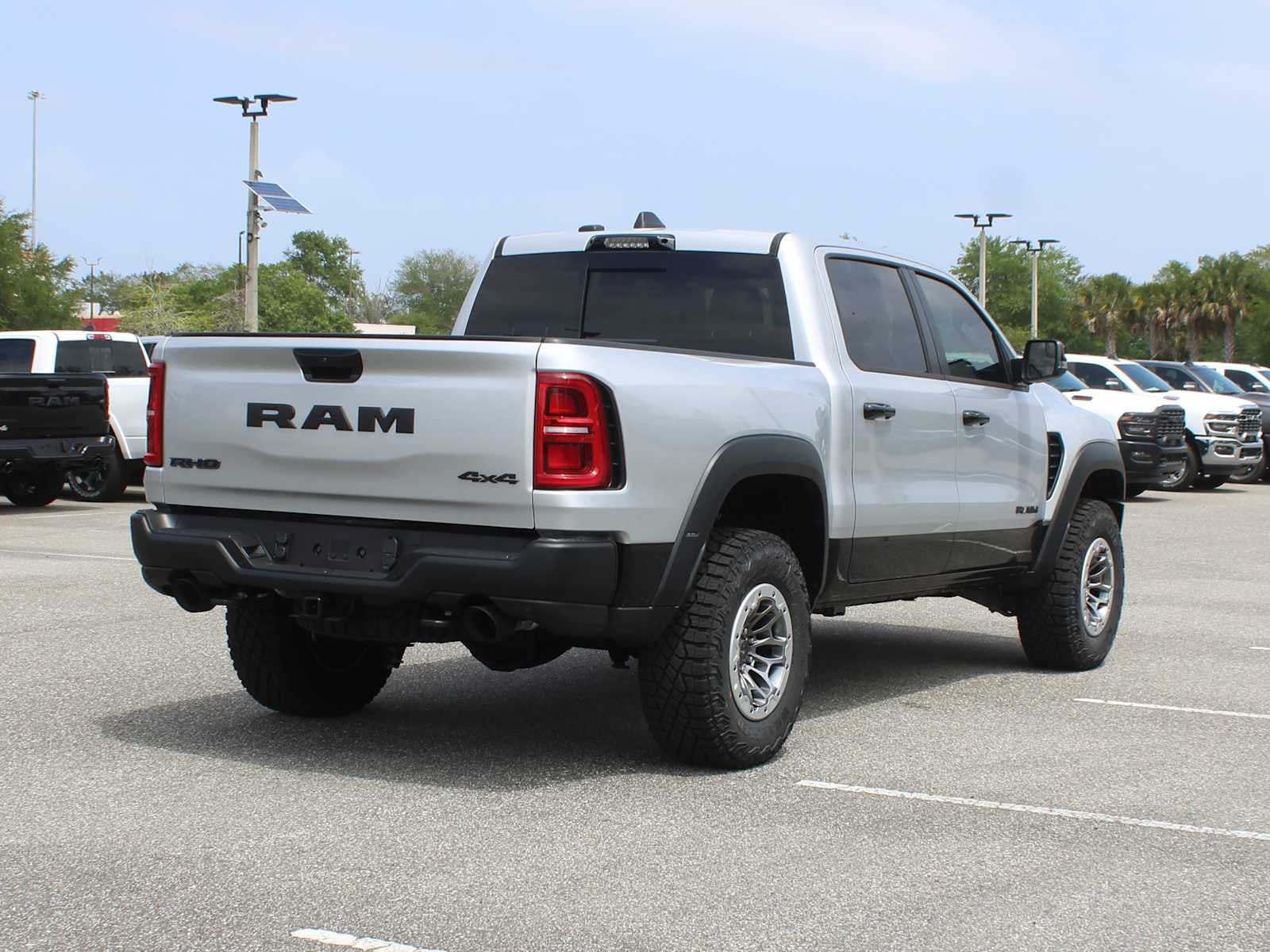 2026 RAM Ram 1500 RAM 1500 RHO CREW CAB 4X4 5'7' BOX