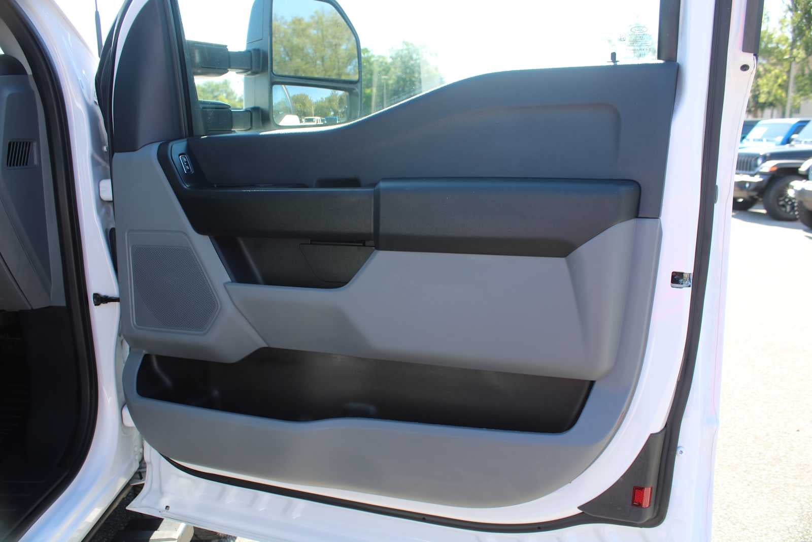 2024 Ford Super Duty F-350 SRW XL