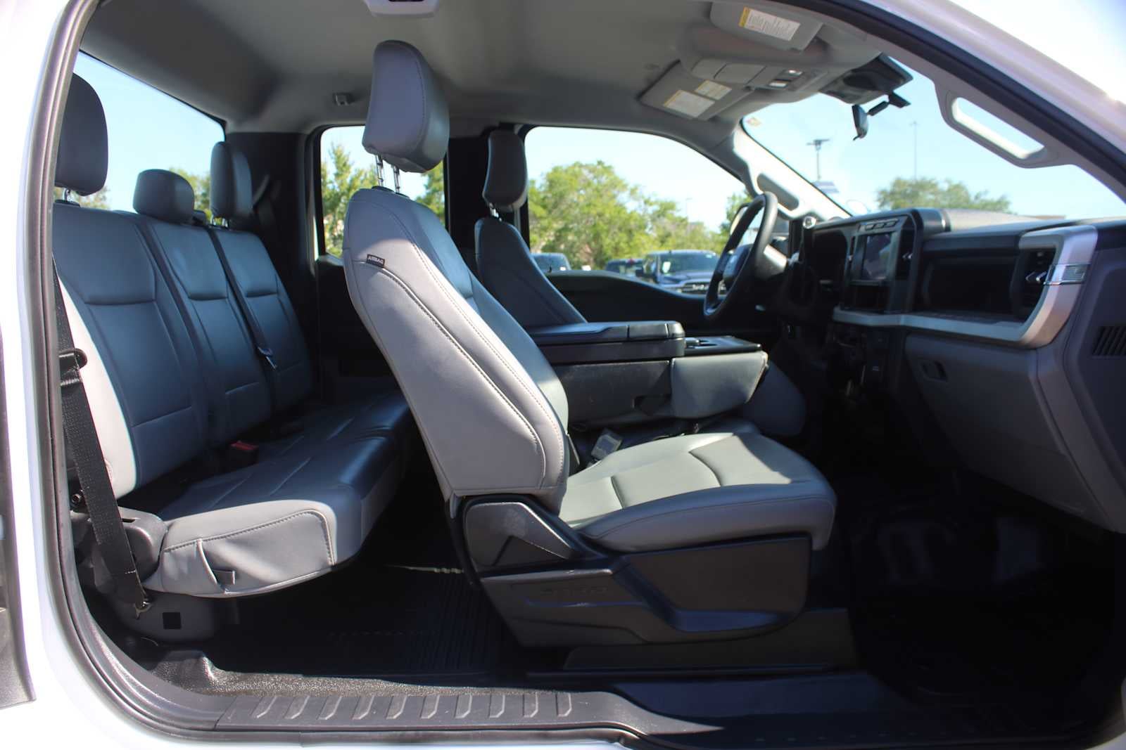 2024 Ford Super Duty F-350 SRW XL