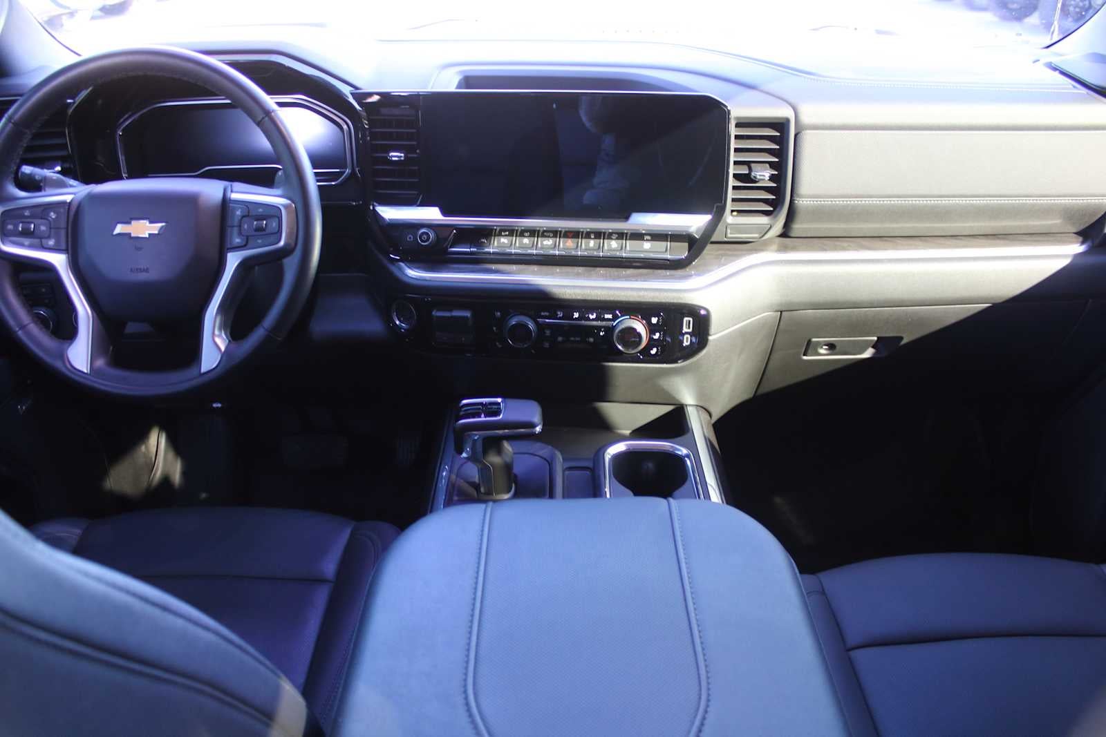 2025 Chevrolet Silverado 1500 4WD Crew Cab Short Bed LTZ