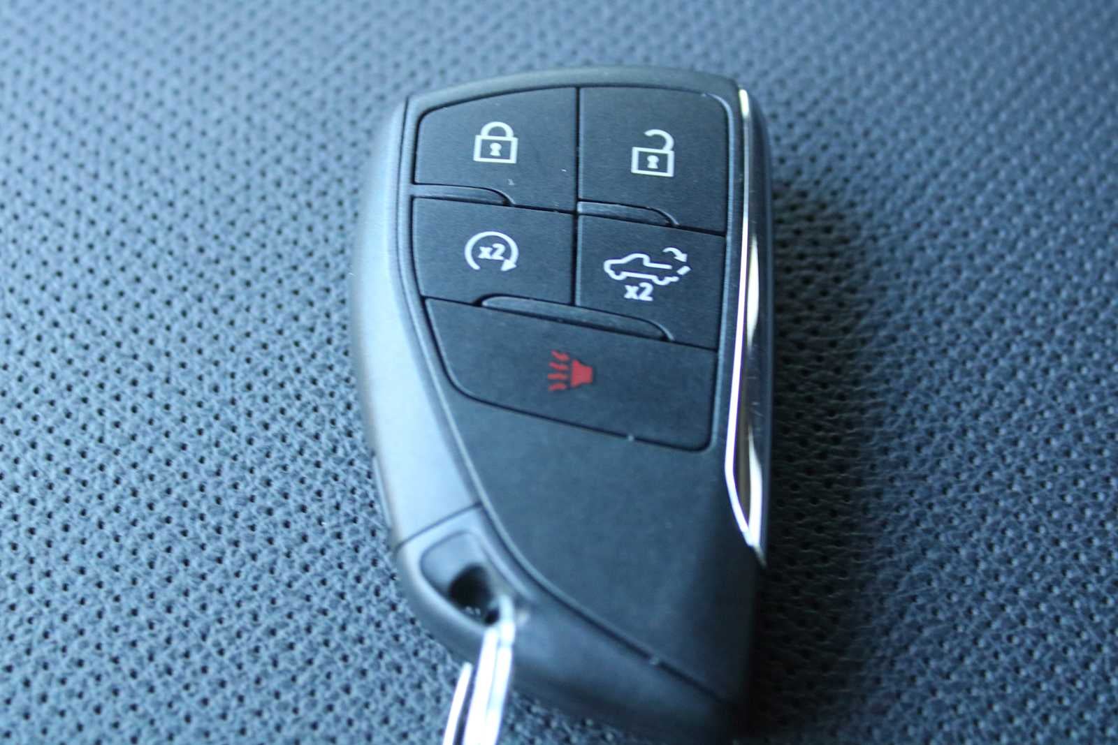 2025 Chevrolet Silverado 1500 4WD Crew Cab Short Bed LTZ