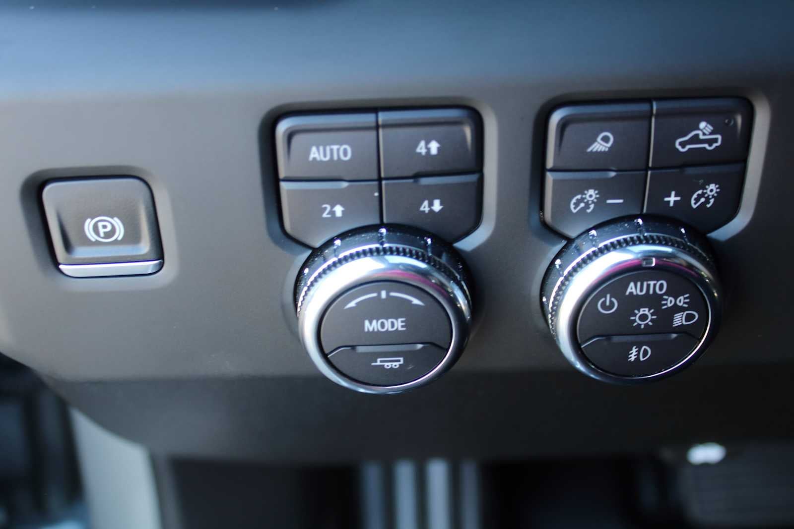 2024 GMC Sierra 2500HD 4WD Crew Cab Standard Bed AT4