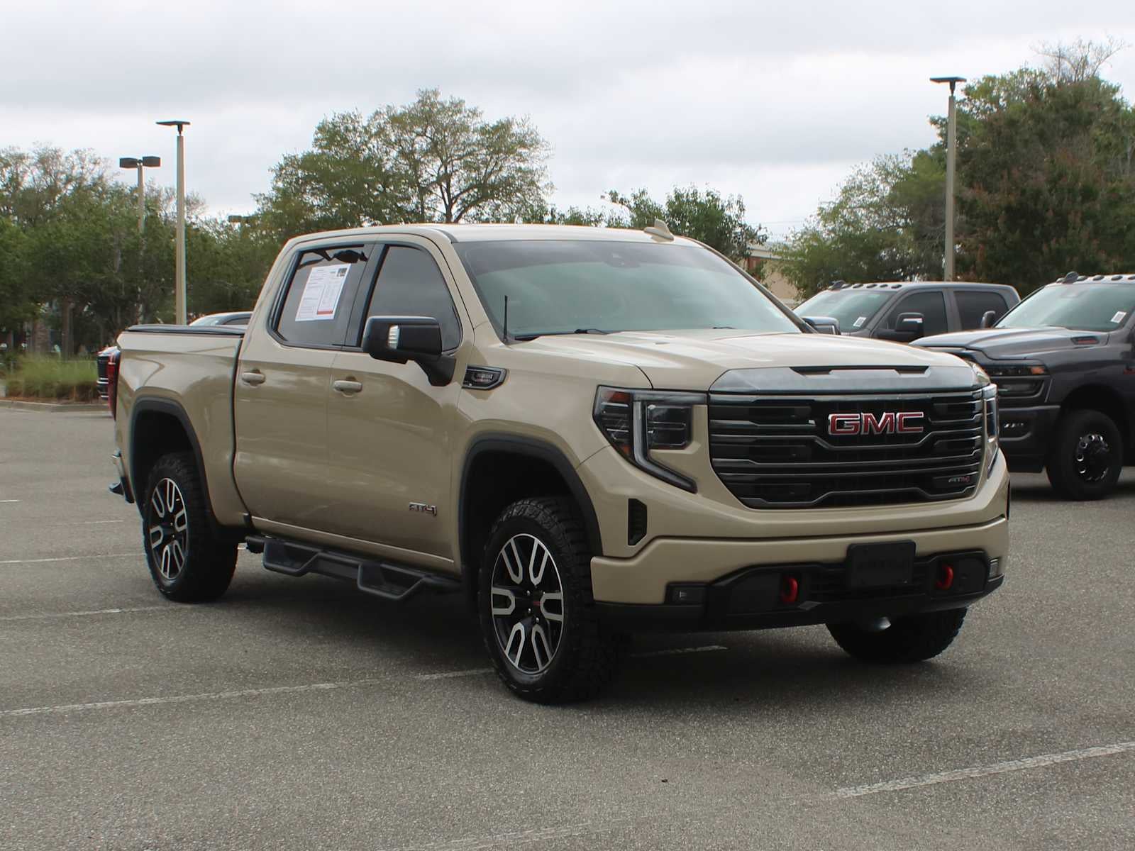 2022 GMC Sierra 1500 4WD Crew Cab Short Box AT4