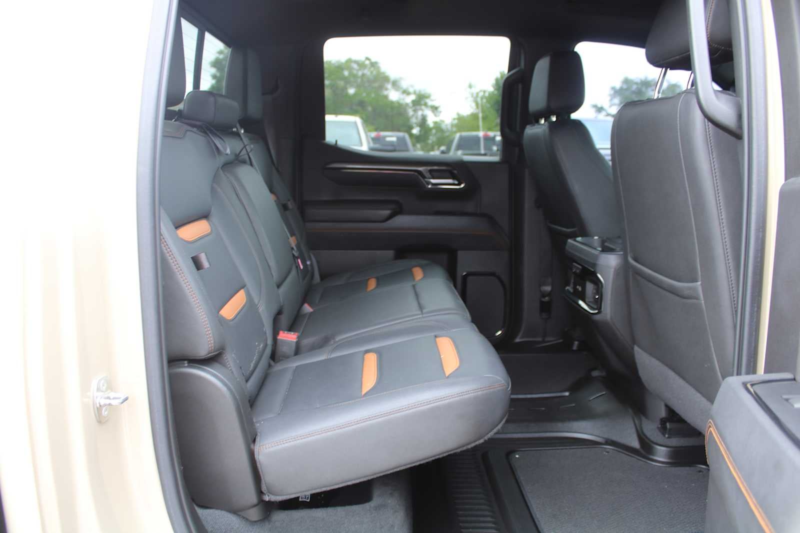 2022 GMC Sierra 1500 4WD Crew Cab Short Box AT4