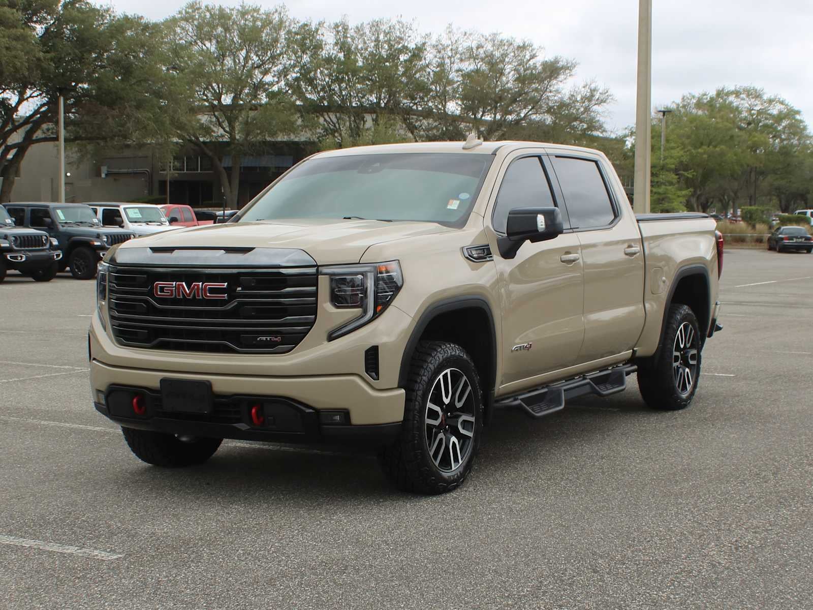 2022 GMC Sierra 1500 4WD Crew Cab Short Box AT4
