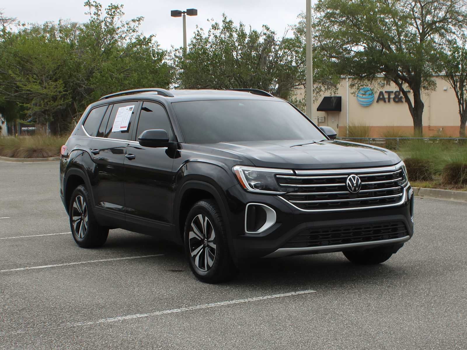 2024 Volkswagen Atlas 2.0T SE