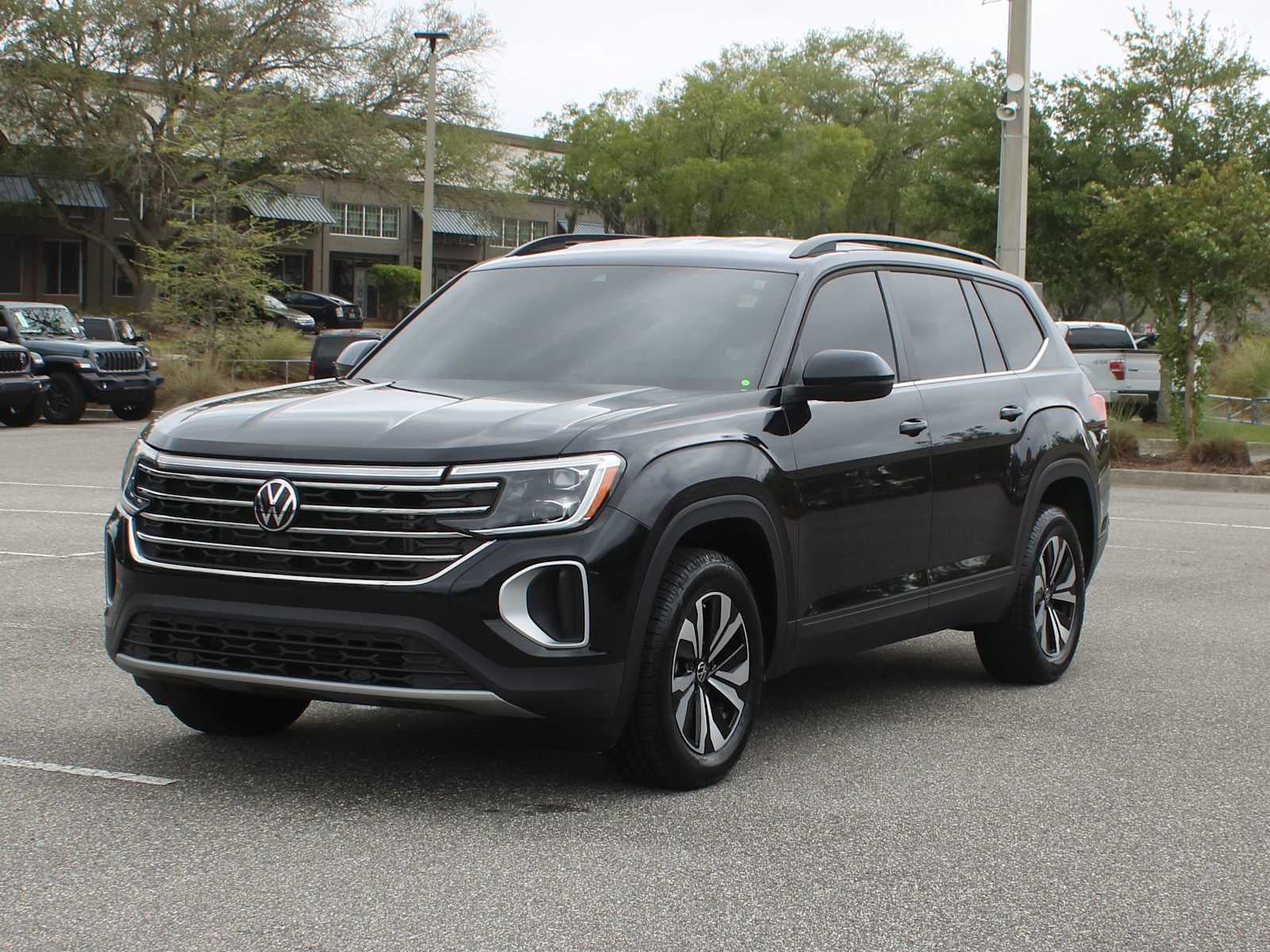 2024 Volkswagen Atlas 2.0T SE