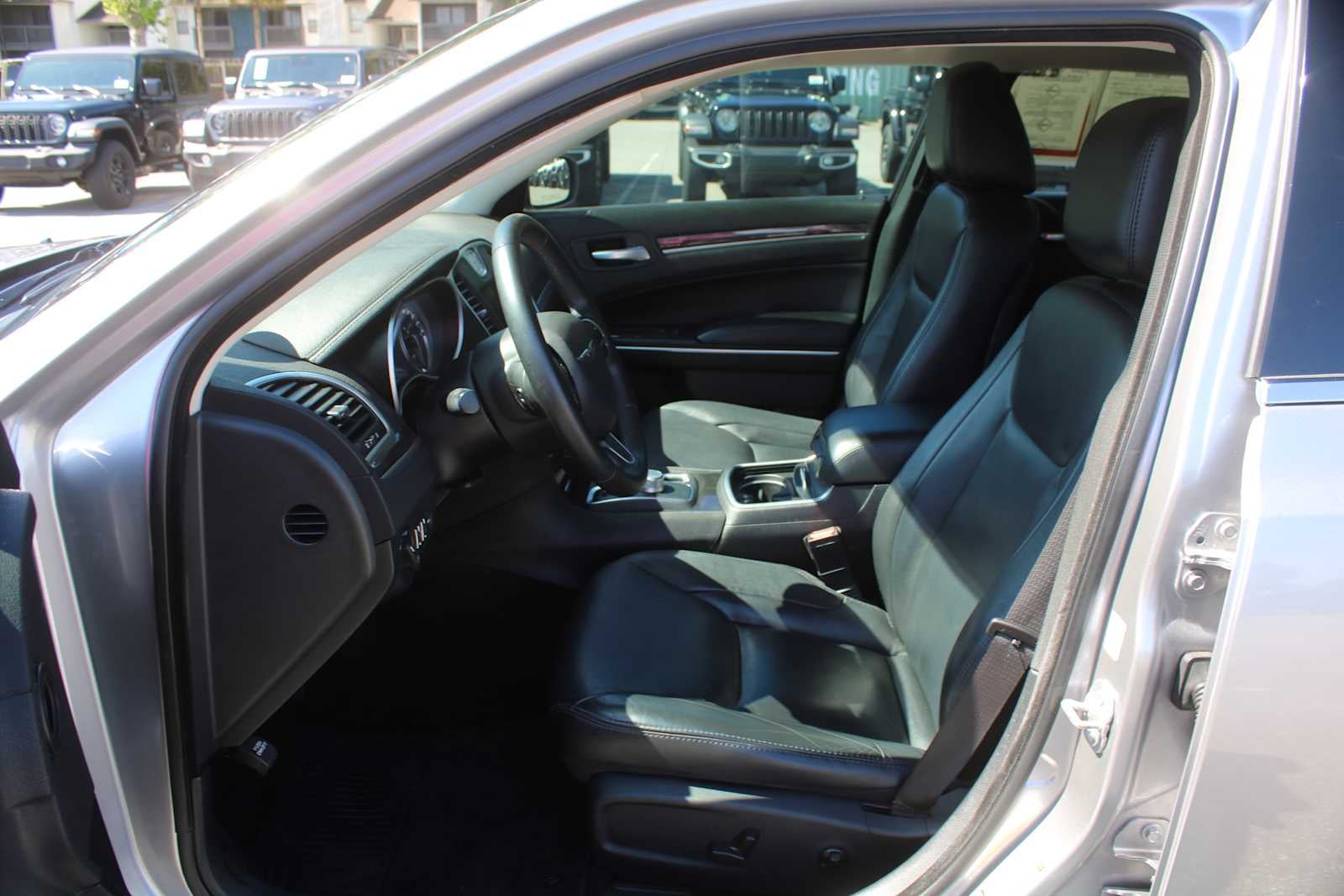 2018 Chrysler 300 Touring L