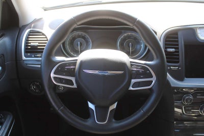2018 Chrysler 300 Touring L