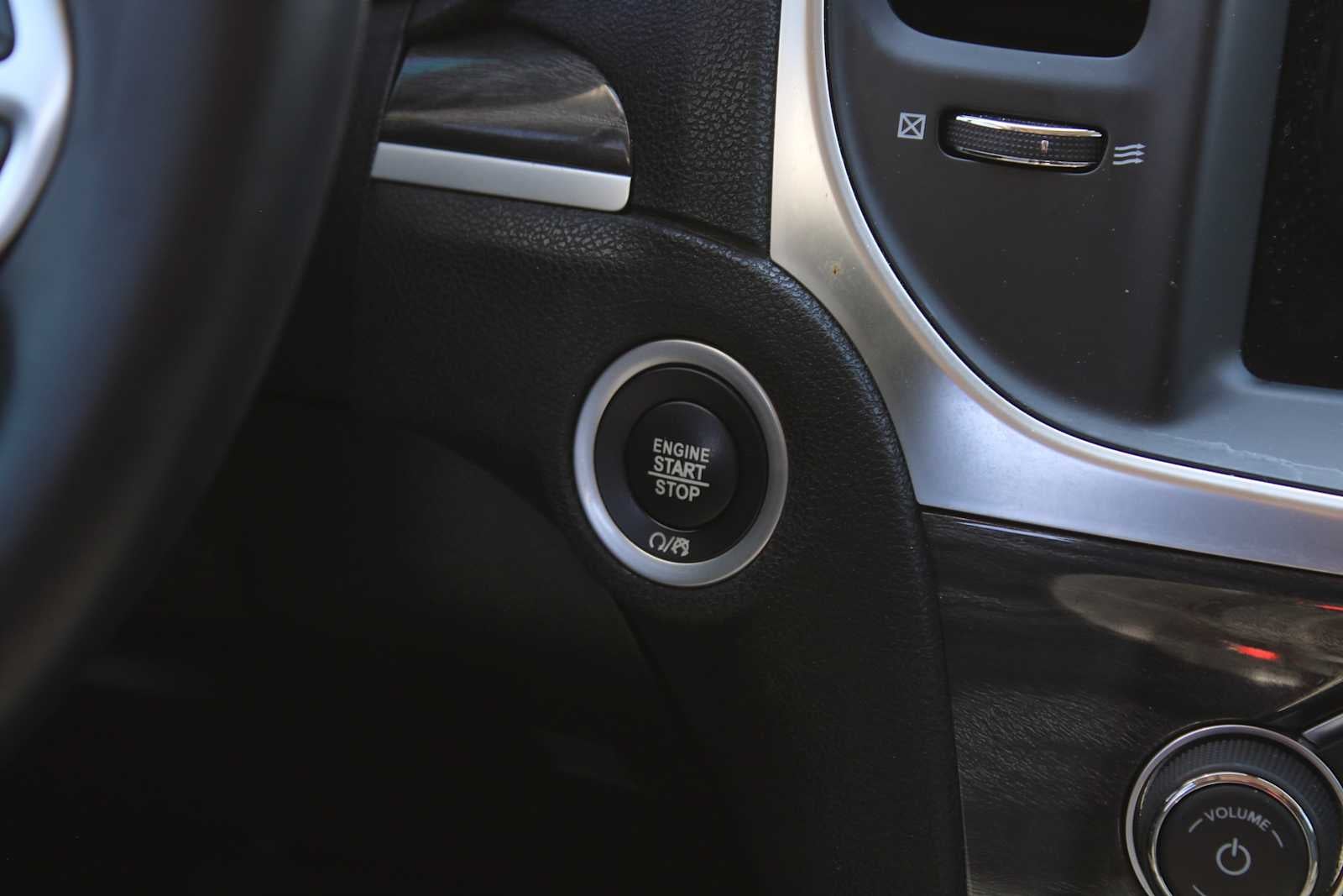 2018 Chrysler 300 Touring L