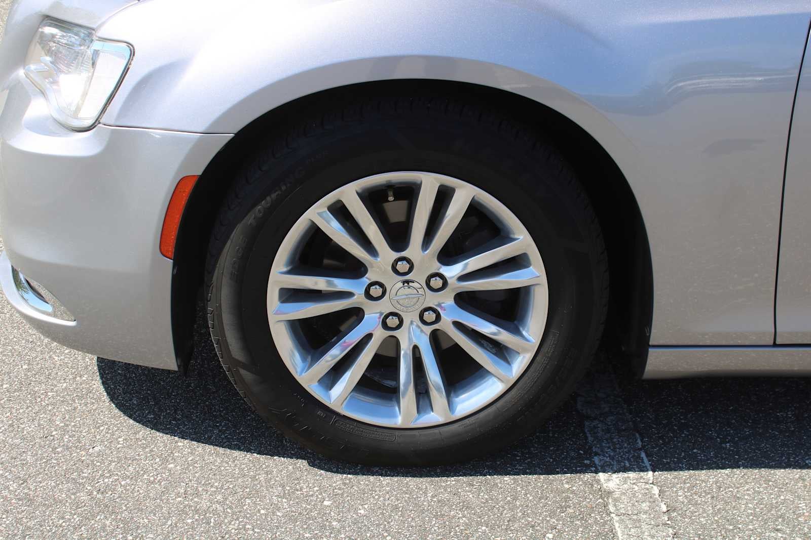 2018 Chrysler 300 Touring L