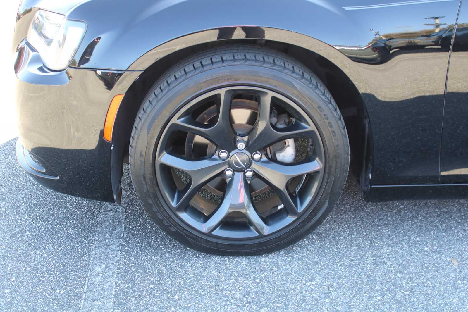 2021 Chrysler 300 Touring