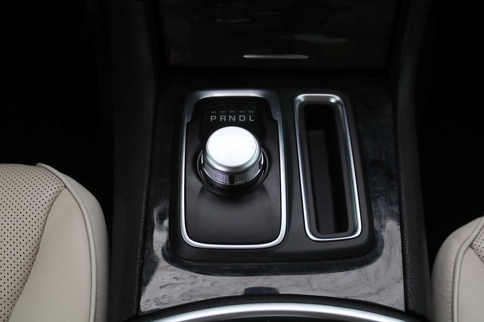 2023 Chrysler 300 Touring L