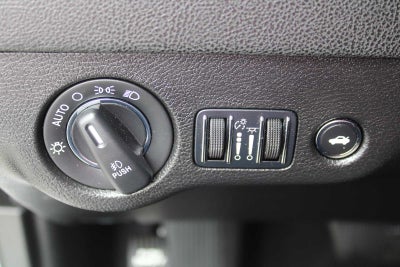 2023 Chrysler 300 Touring L