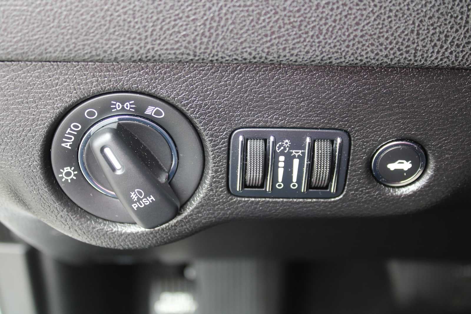 2023 Chrysler 300 Touring L