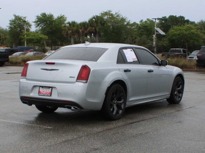 2023 Chrysler 300 Touring L
