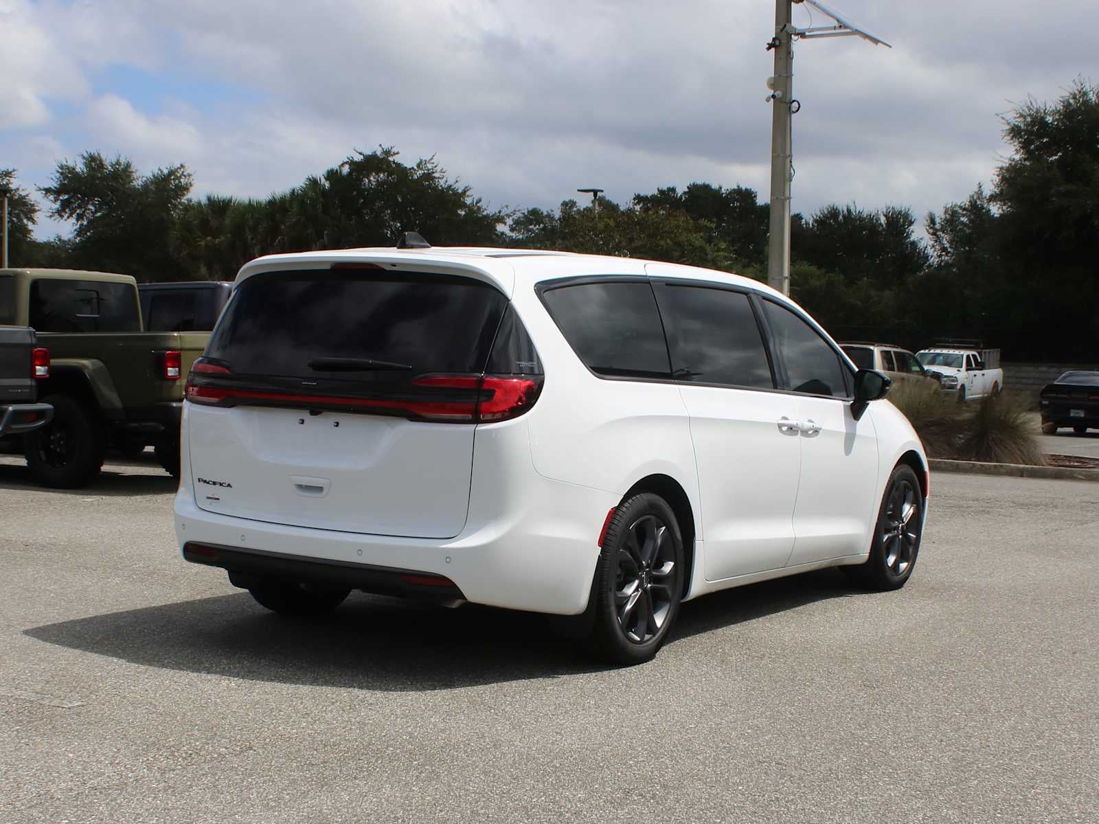 2026 Chrysler Pacifica PACIFICA SELECT