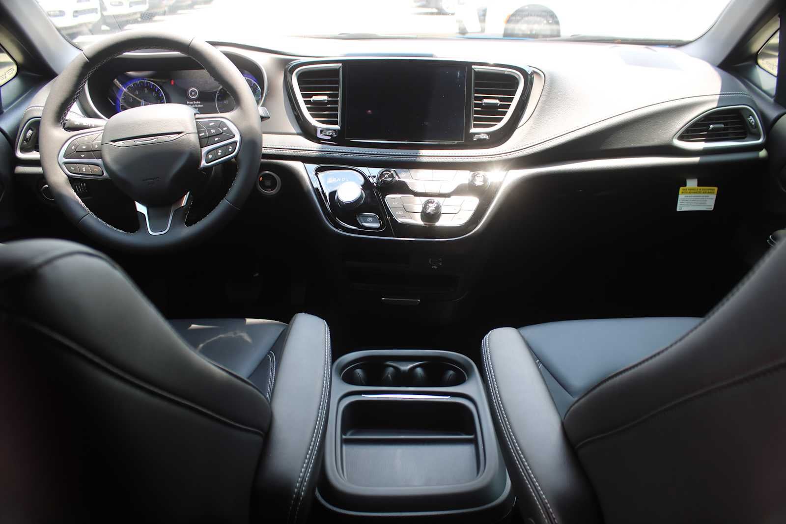 2027 Chrysler Pacifica Select