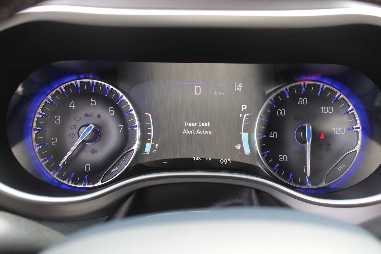 2027 Chrysler Pacifica Select