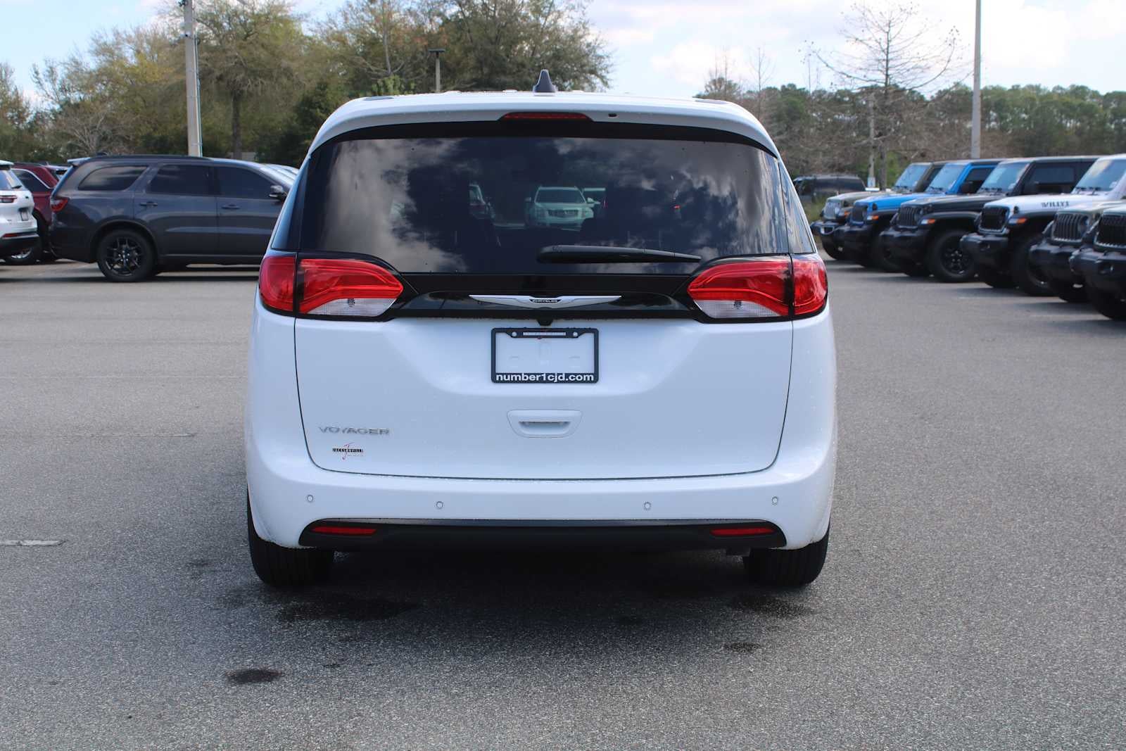 2026 Chrysler Voyager VOYAGER LX