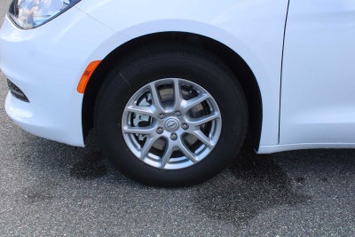 2026 Chrysler Voyager VOYAGER LX